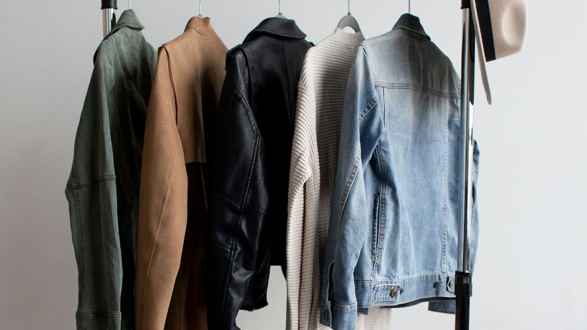 4. Optez pour des tenues monochromes