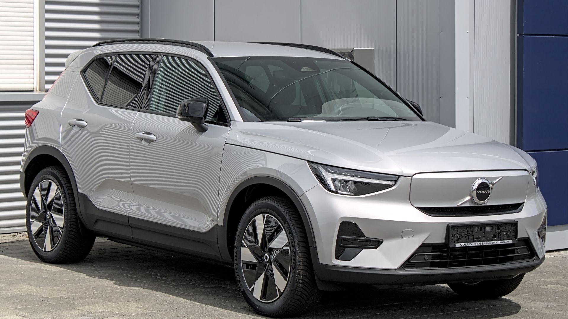 8. Volvo XC40