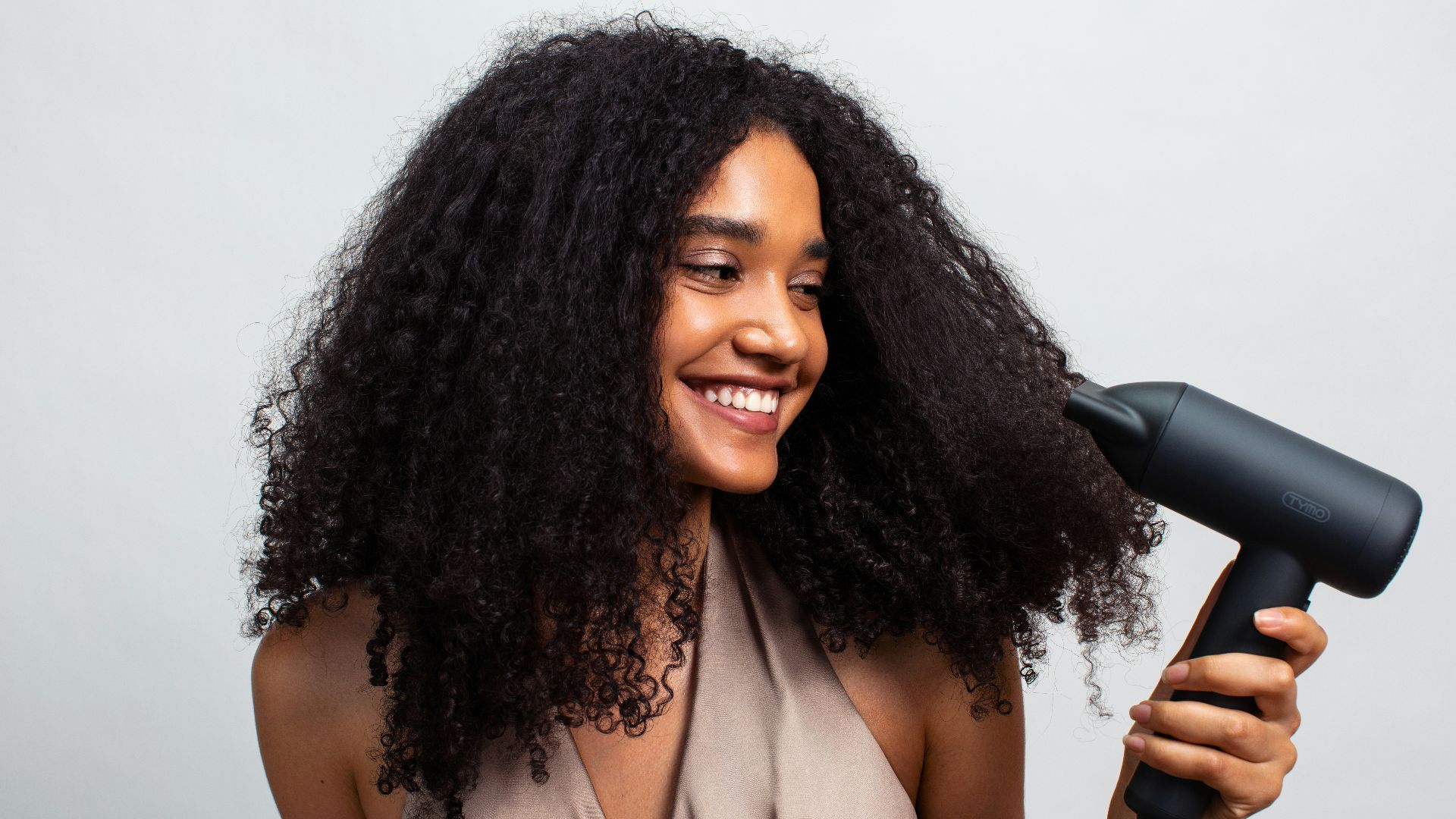 10. Utilisez l'embout de votre sèche-cheveux
