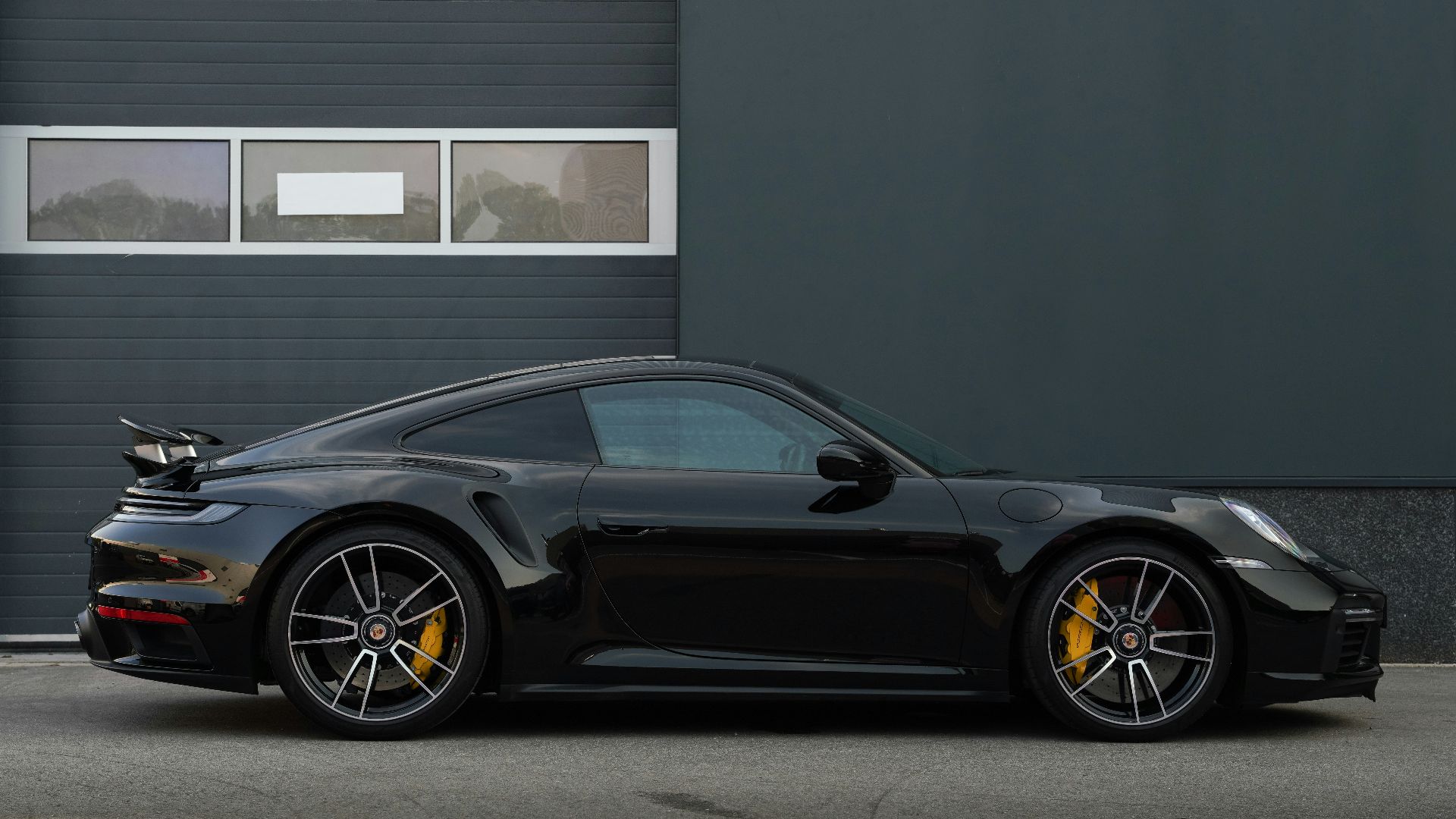 2. Porsche 911