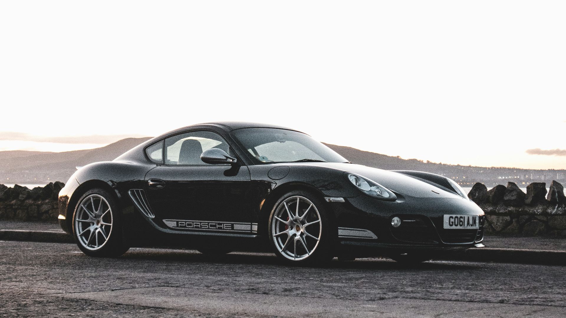 4. Porsche Cayman 987