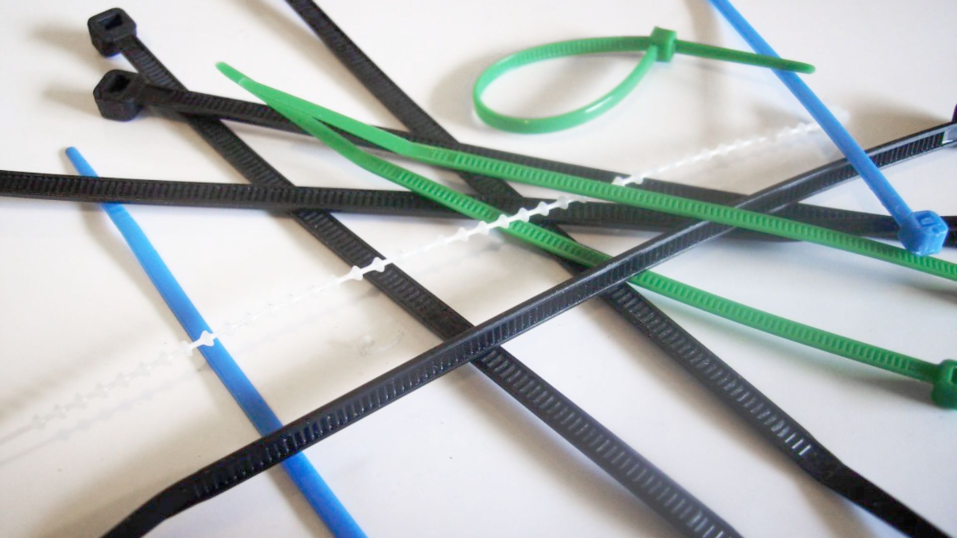 10. Utilisation de colliers de serrage pour des réparations structurelles importantes