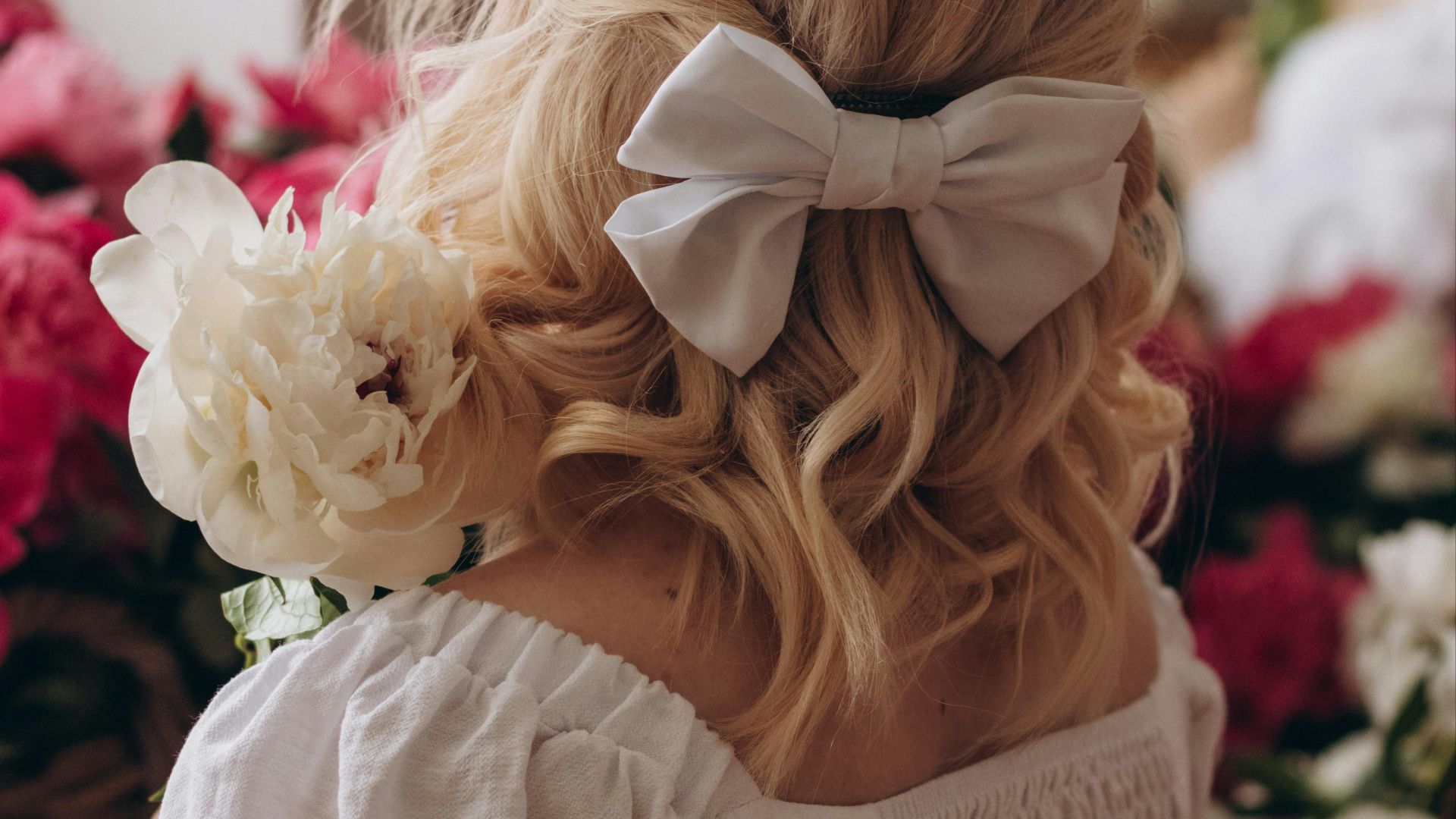 3. Petites barrettes en forme de nœud