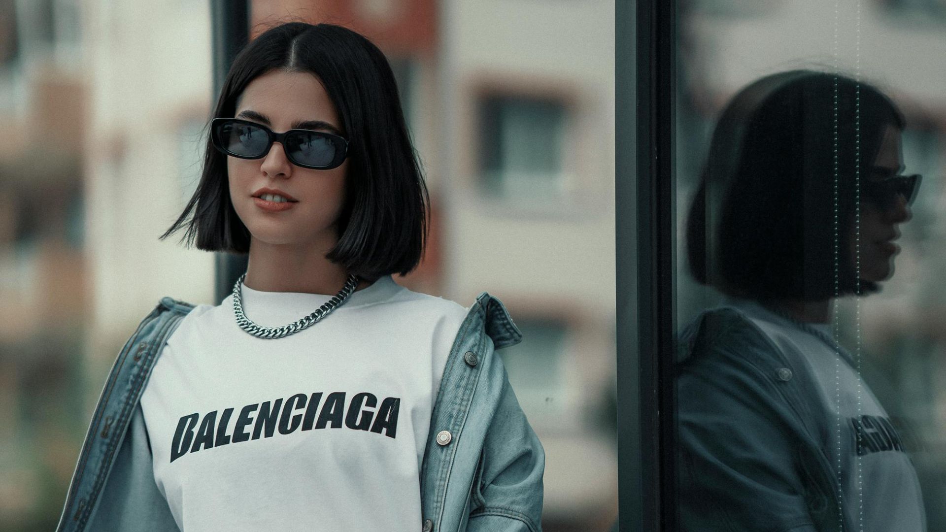 5. Le look « panneau publicitaire »