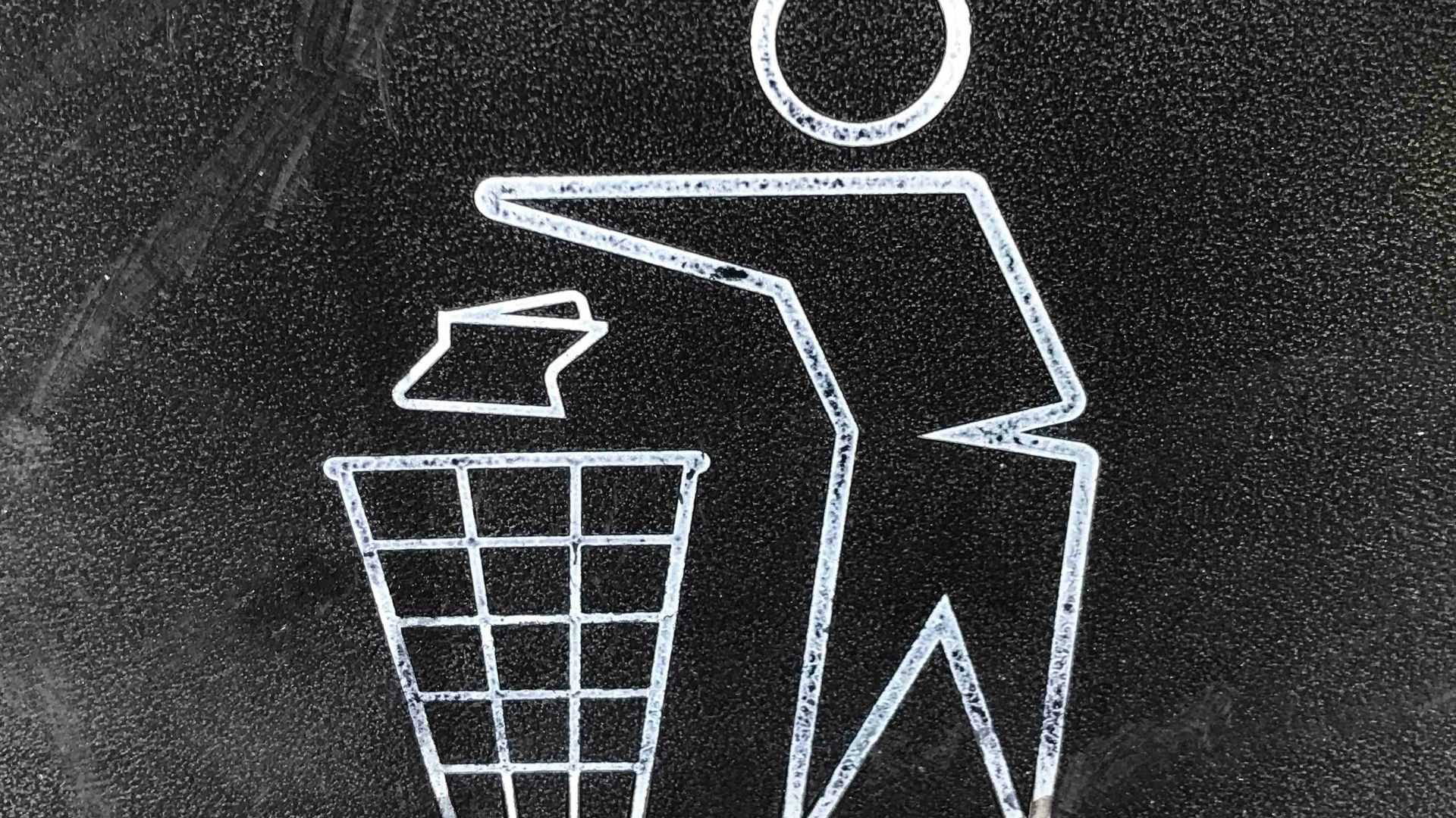 8. Laisser des déchets derrière soi