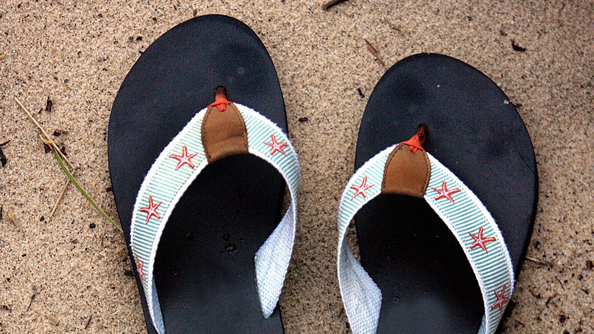 10. Les tongs en dehors des occasions décontractées