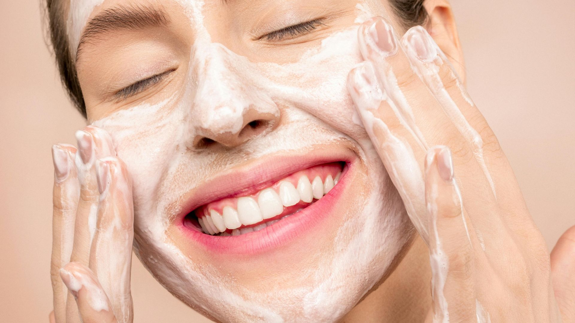 2. Adoptez une bonne routine de soins de la peau
