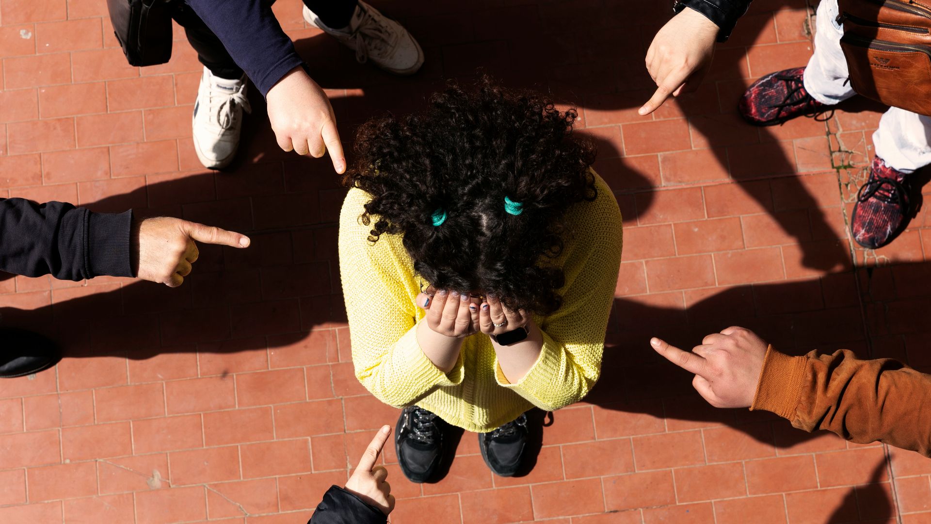 8. Ils aiment te mettre dans l'embarras en public