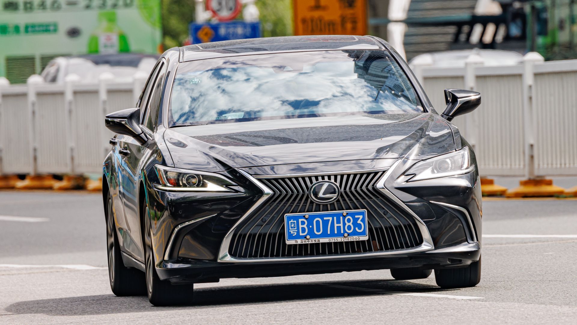 6. Lexus ES