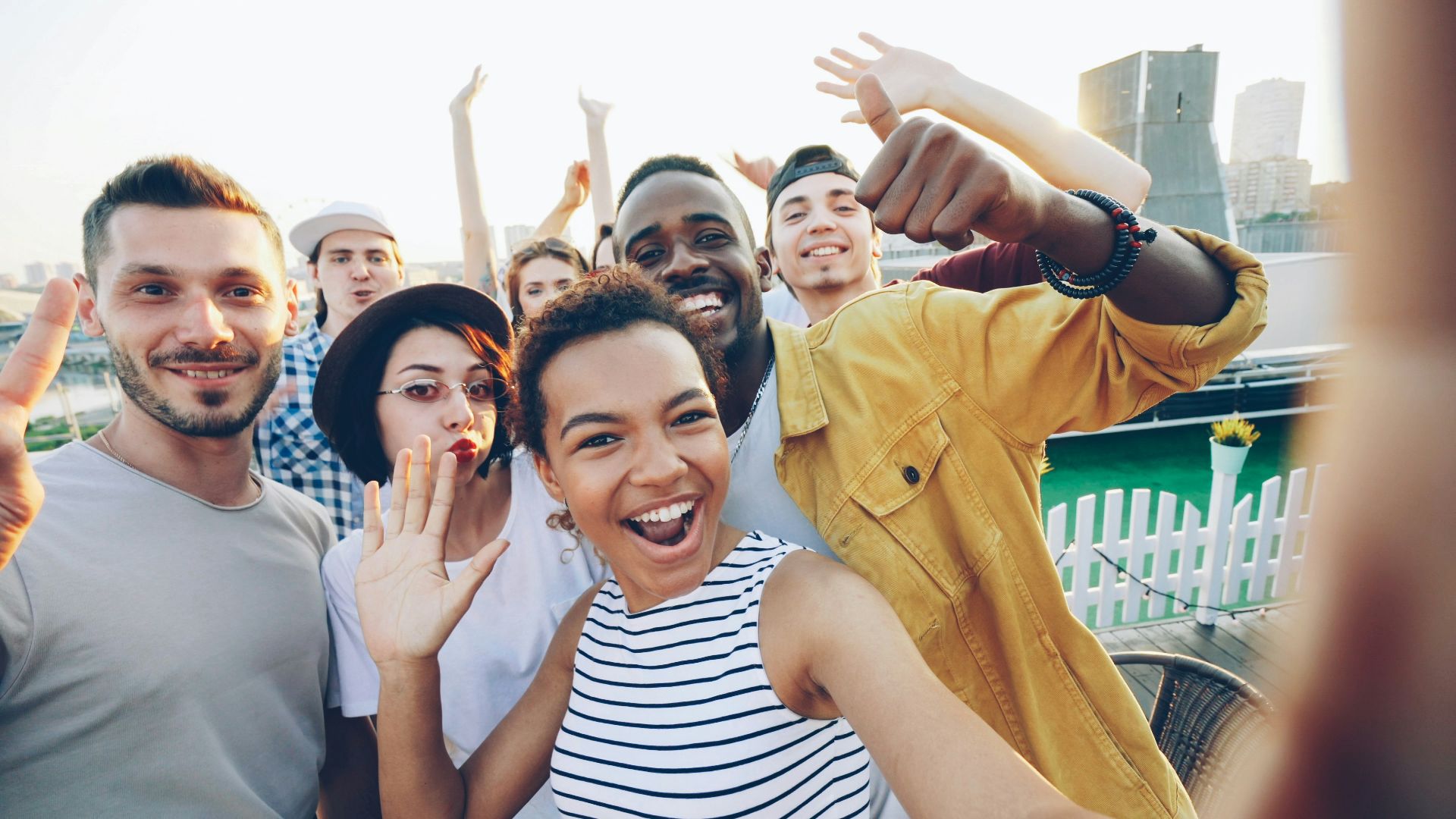 4. S'intégrer impliquait souvent de se plier à des règles sociales plus strictes