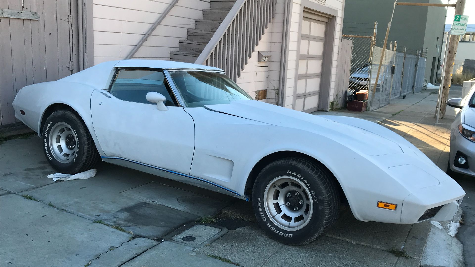 1. Chevrolet Corvette 305 (1980, Californie)