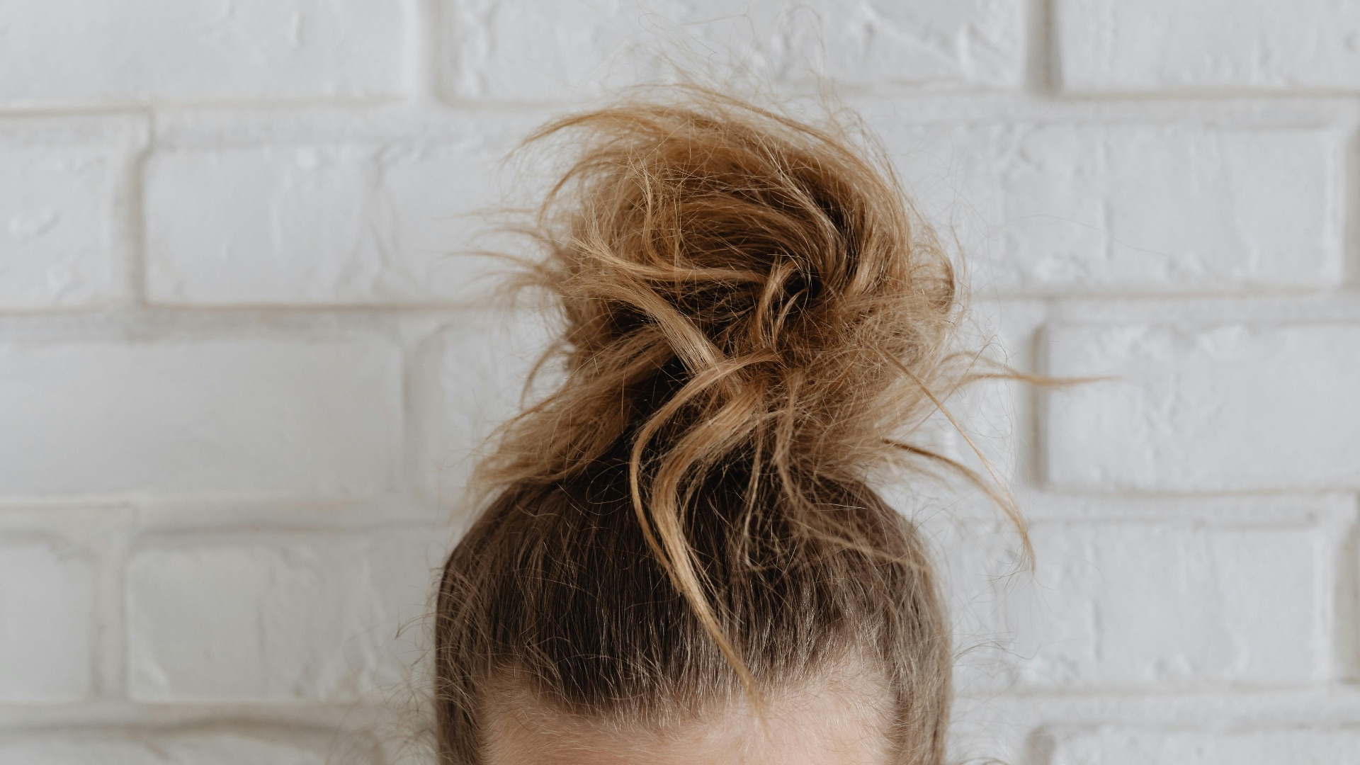 8. Vos cheveux s'aplatissent en quelques heures
