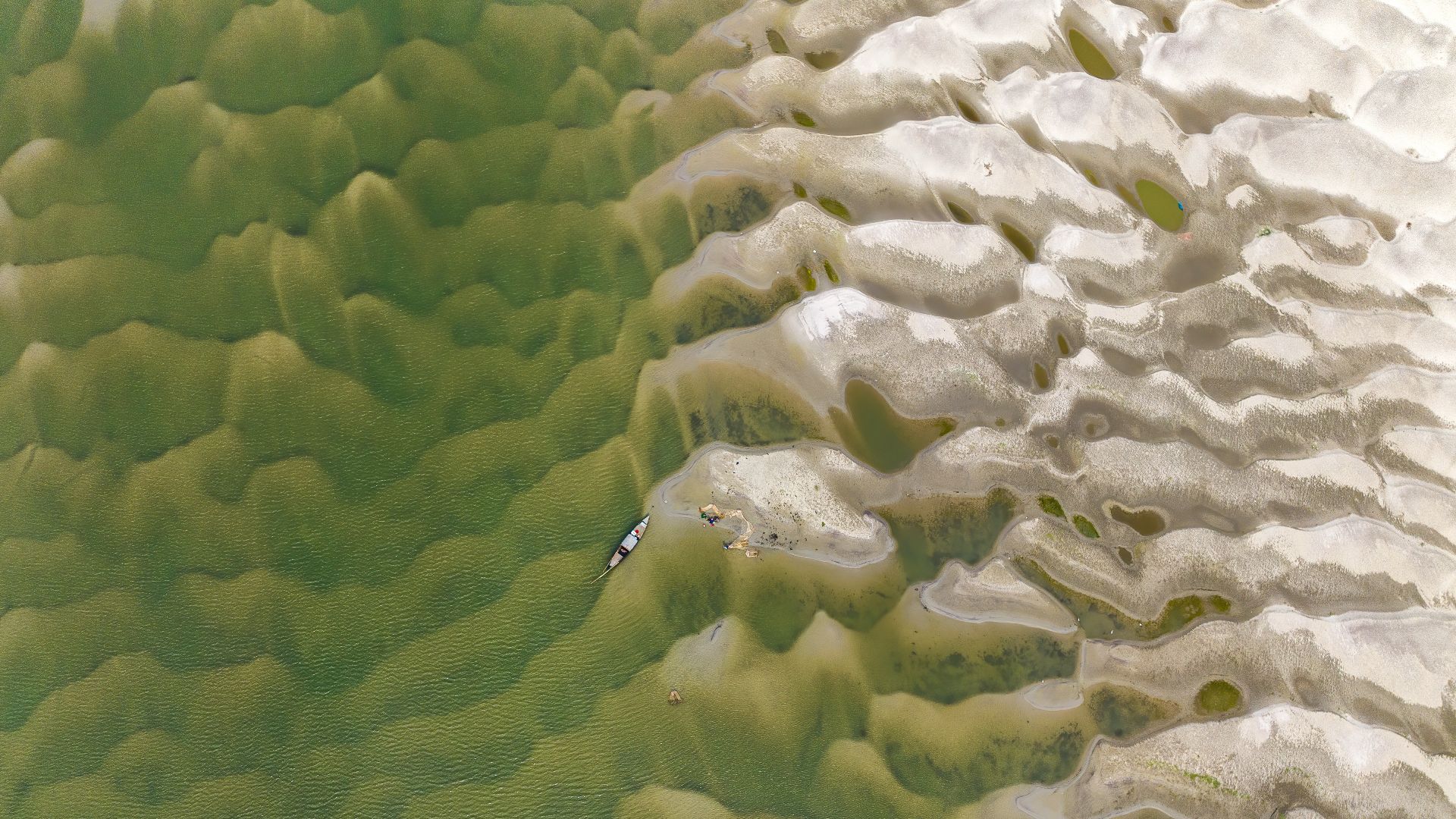 15. Les communautés de pêcheurs ont été particulièrement touchées