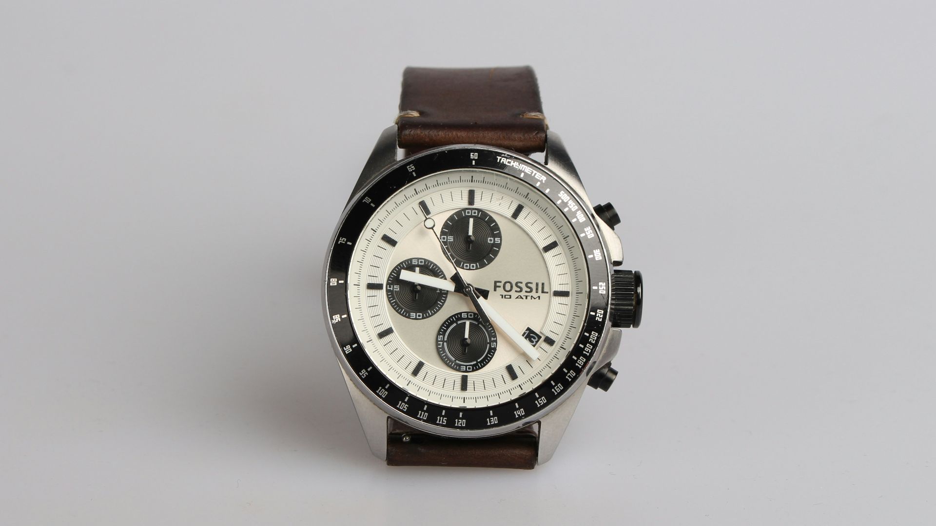 11. Ajoutez une montre classique