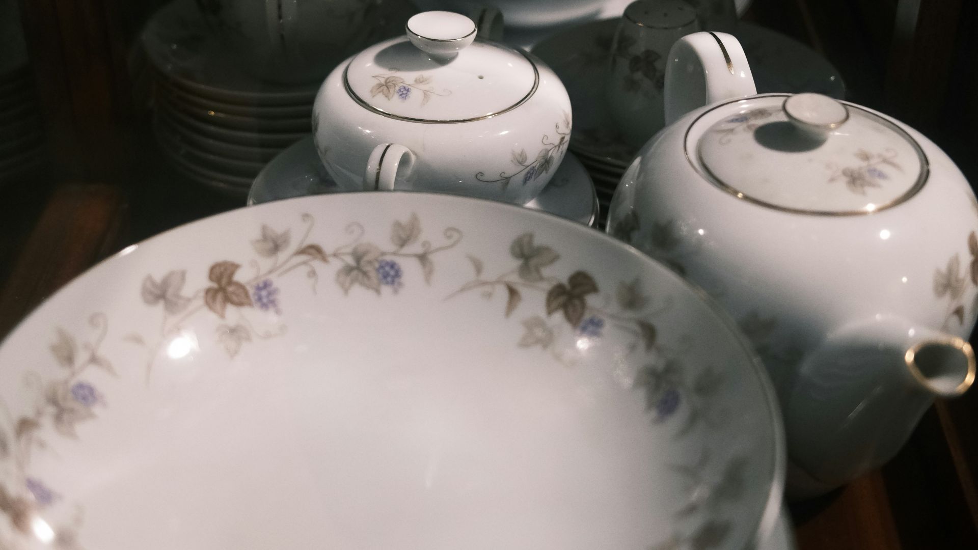 2. Services de porcelaine fine