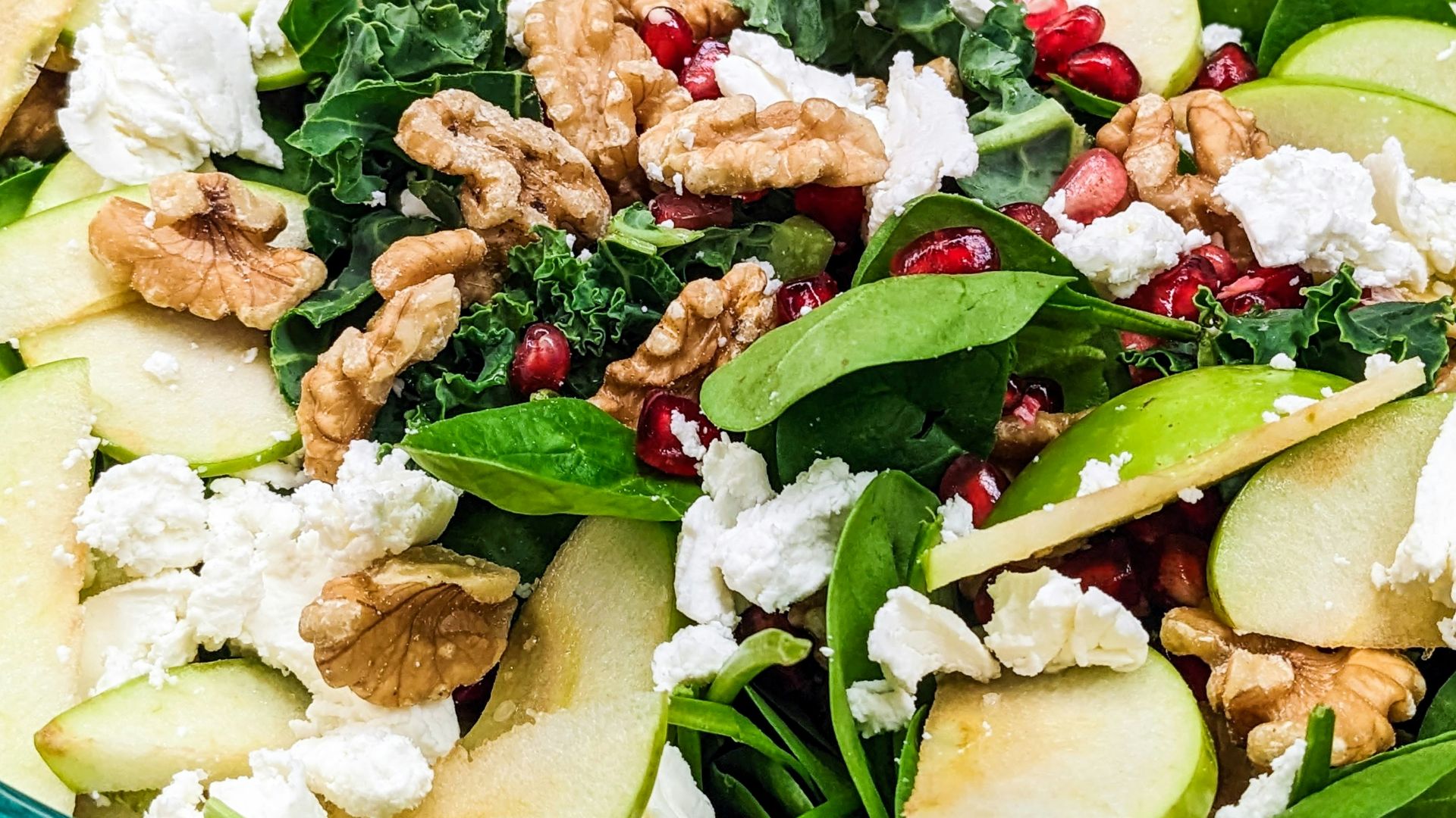 5. Salade d'épinards aux noix et aux poires