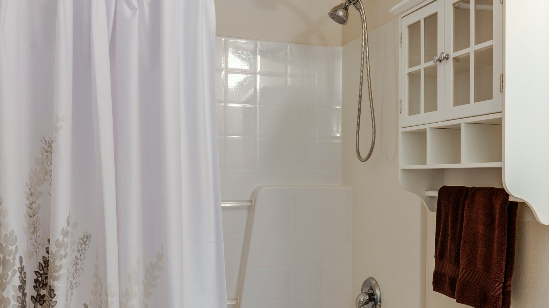6. Rideaux de douche en plastique