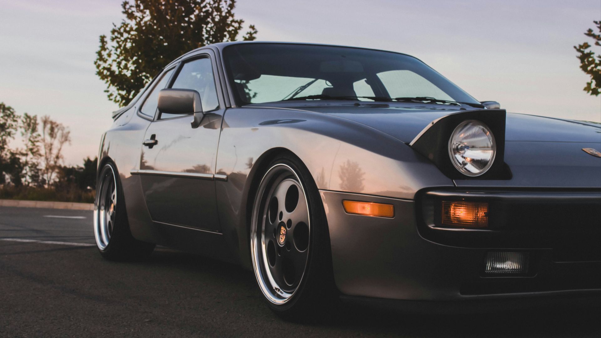 8. Porsche 944