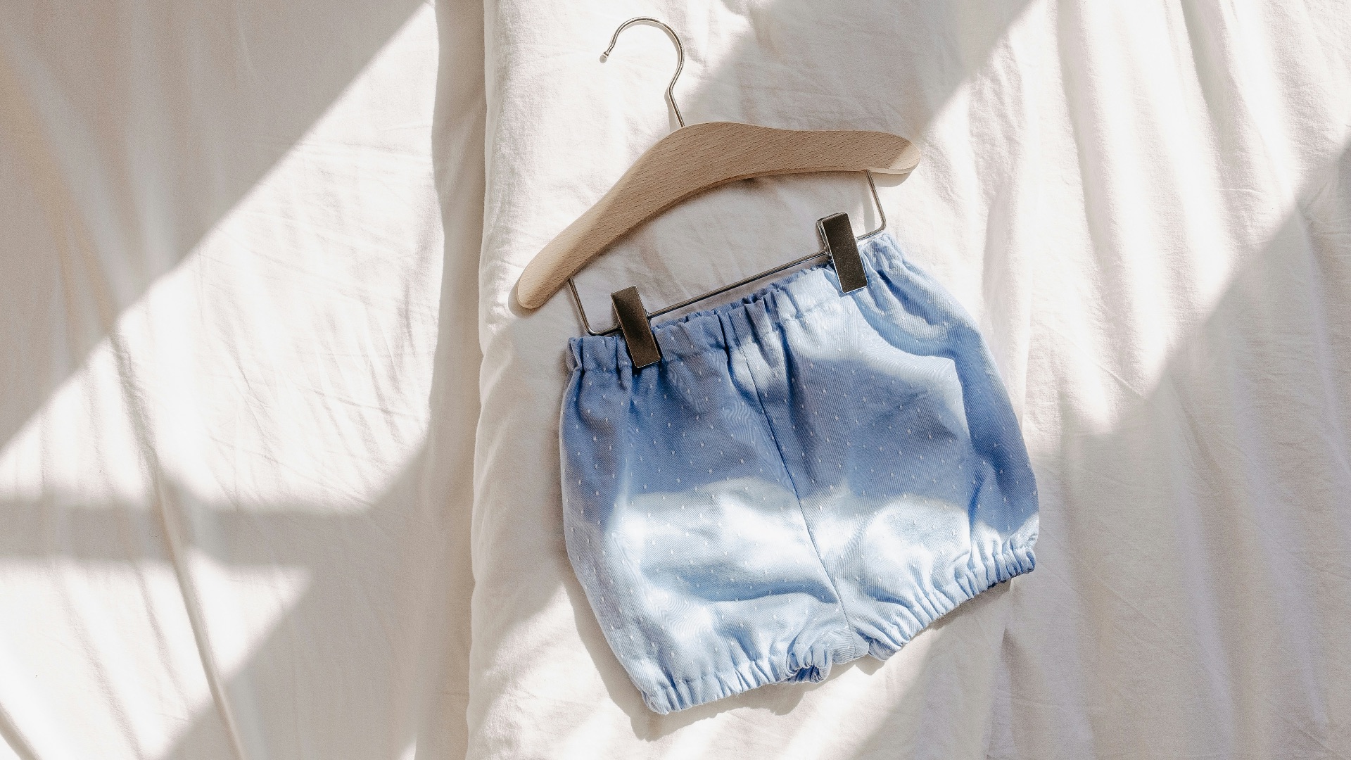 10. Vêtements pour enfants en bon état