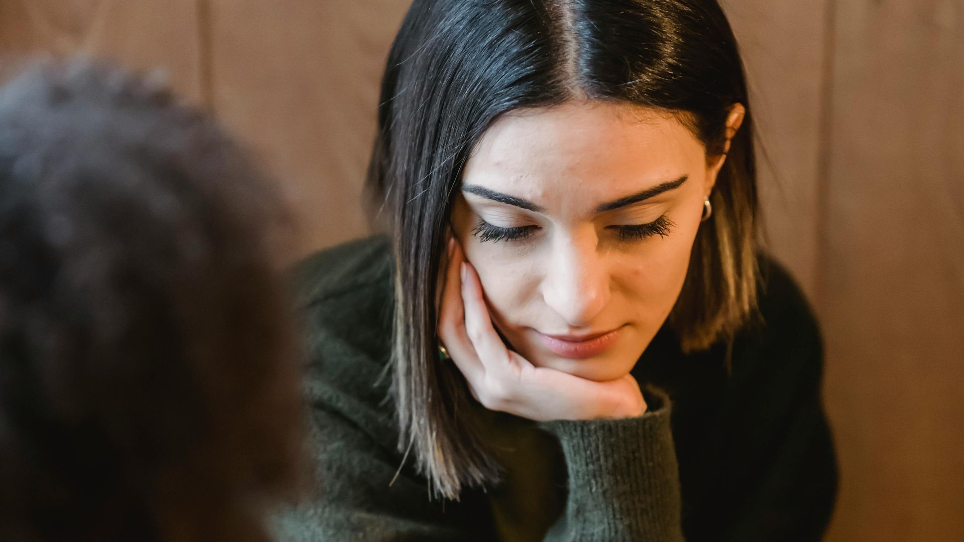 11. Il écoute juste assez pour pouvoir dire qu'il l'a fait