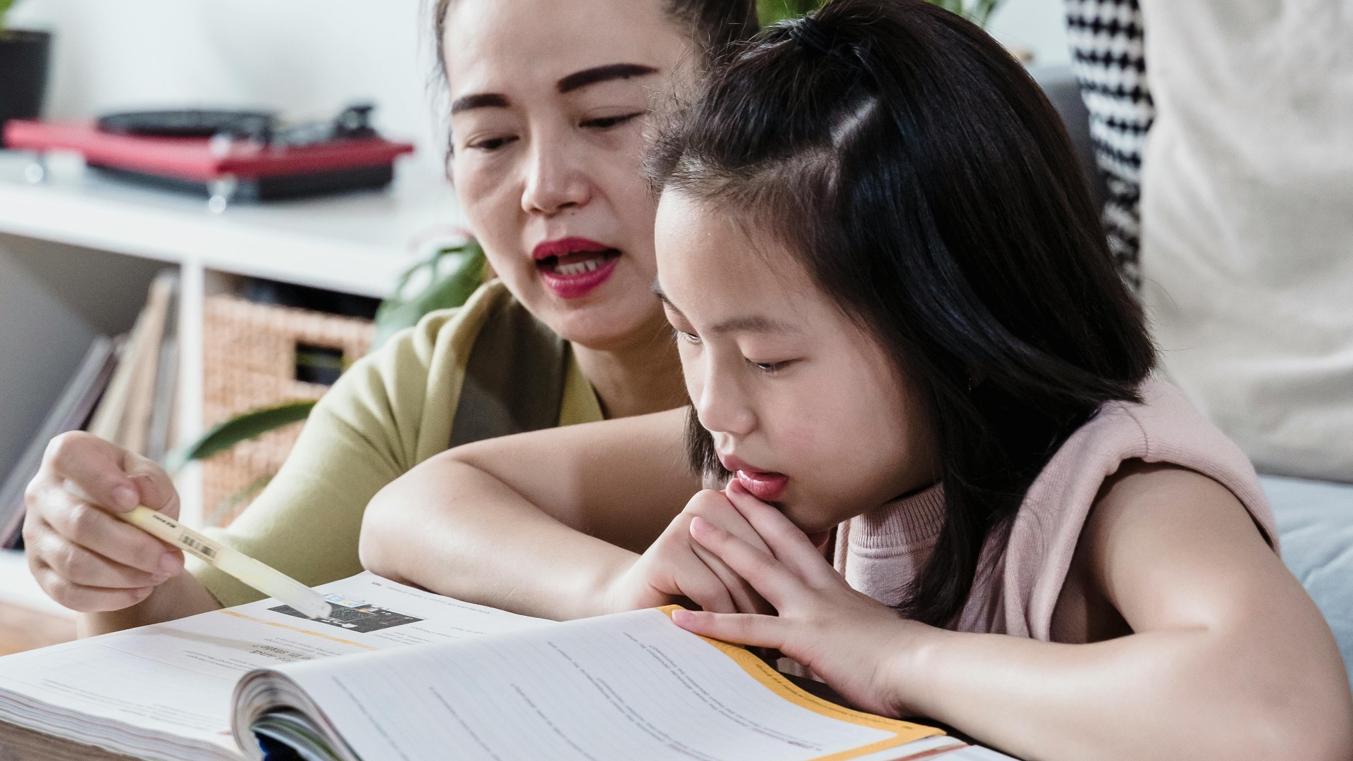 1. Vous résolvez les problèmes avant même que votre enfant n'essaie