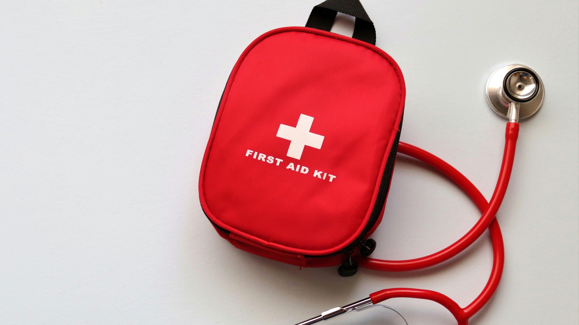 13. Gardez une petite trousse d'urgence dans le coffre