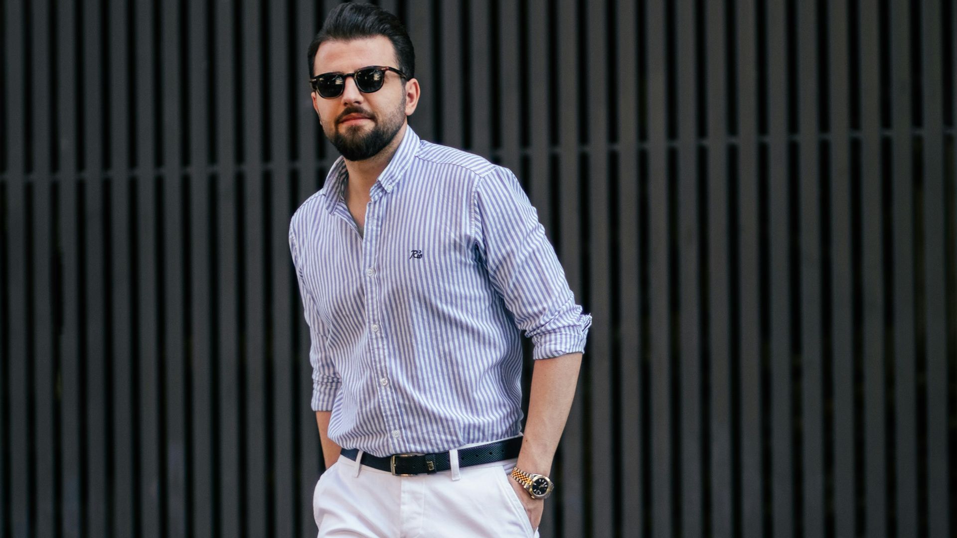 4. Chemise boutonnée + short + mocassins