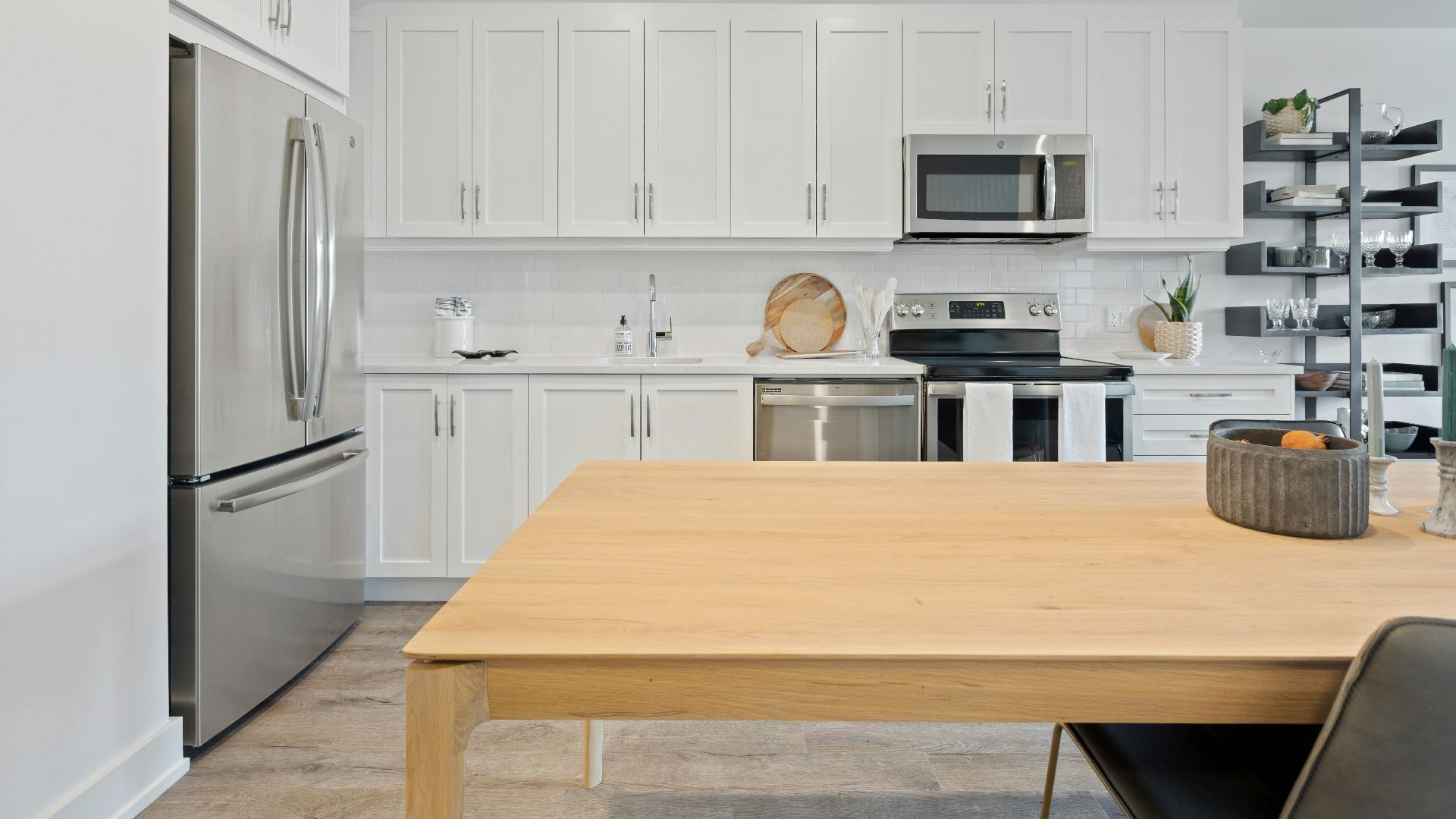 4. Tables de cuisine robustes