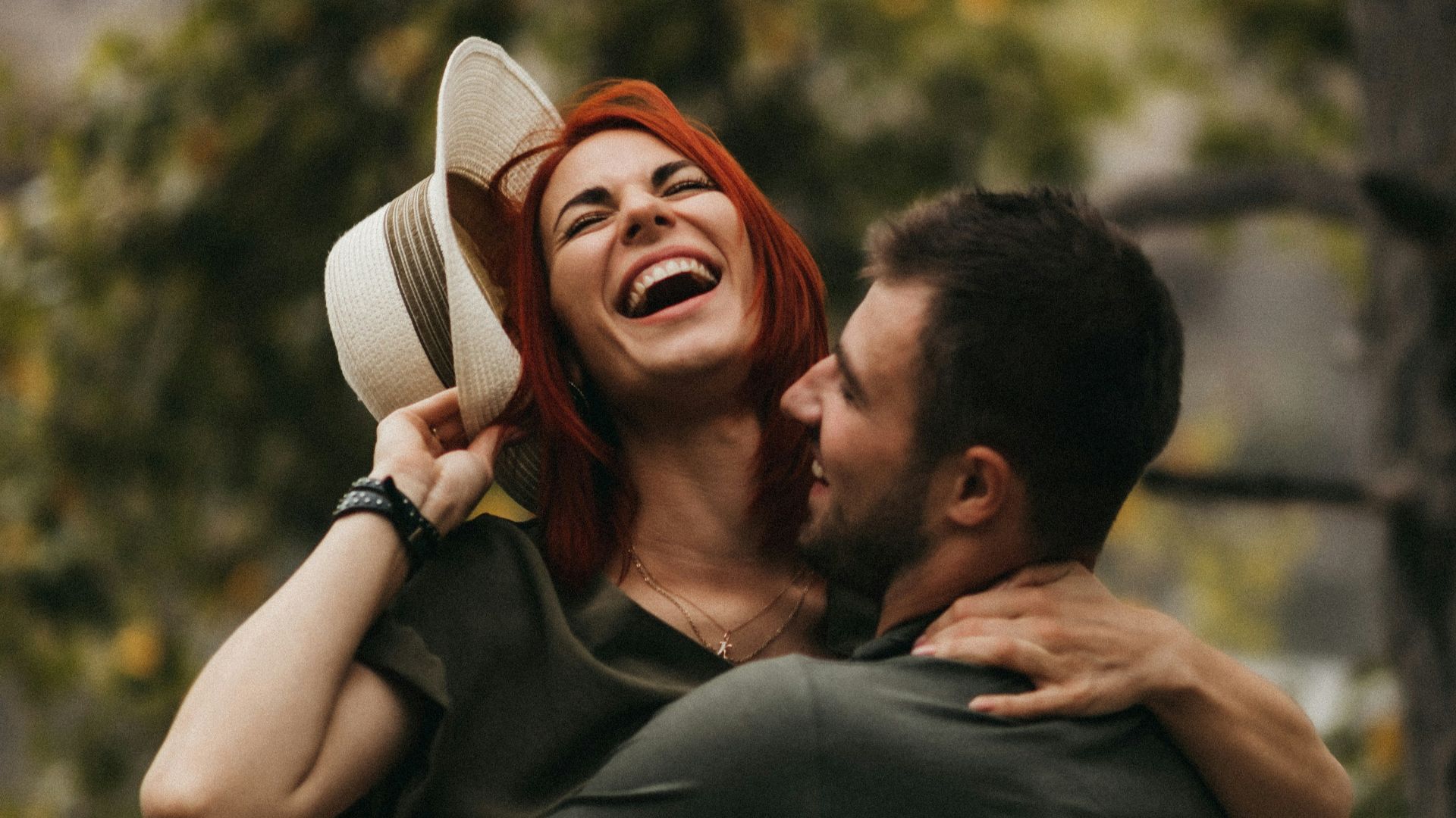 5. La faire rire