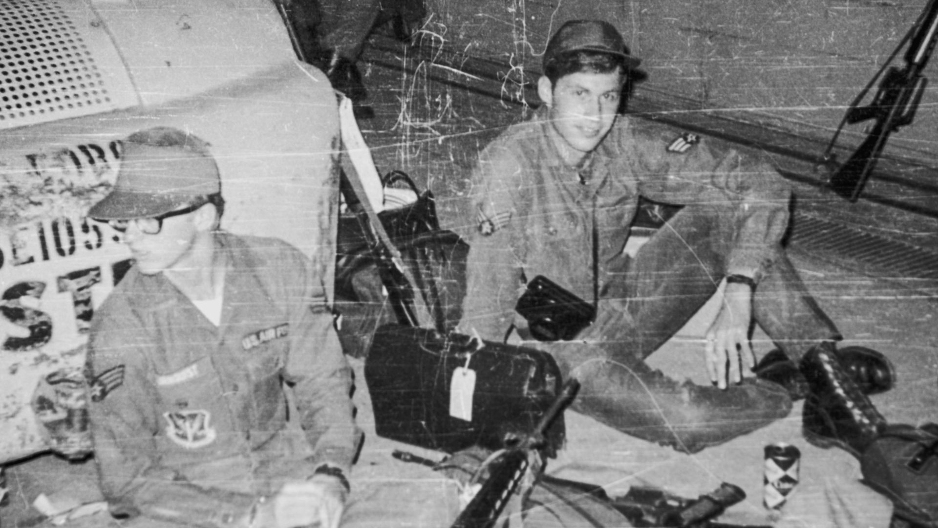 7. Communications radio