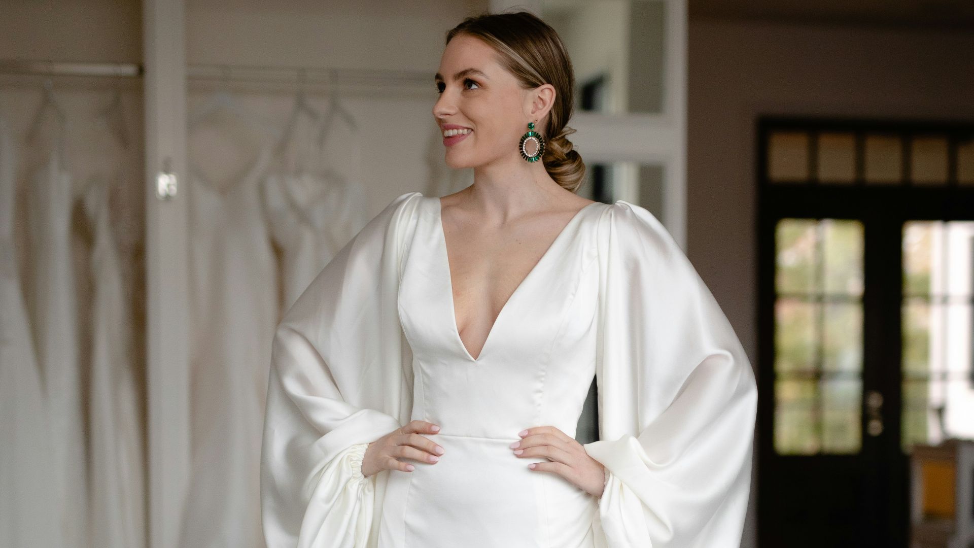 6. Robe longue à volants en crêpe