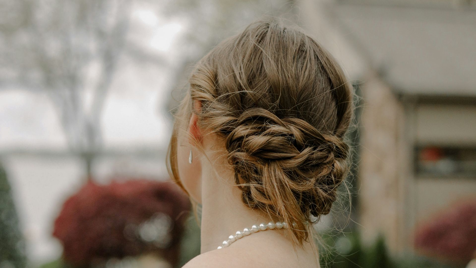 3. Chignon bas tressé