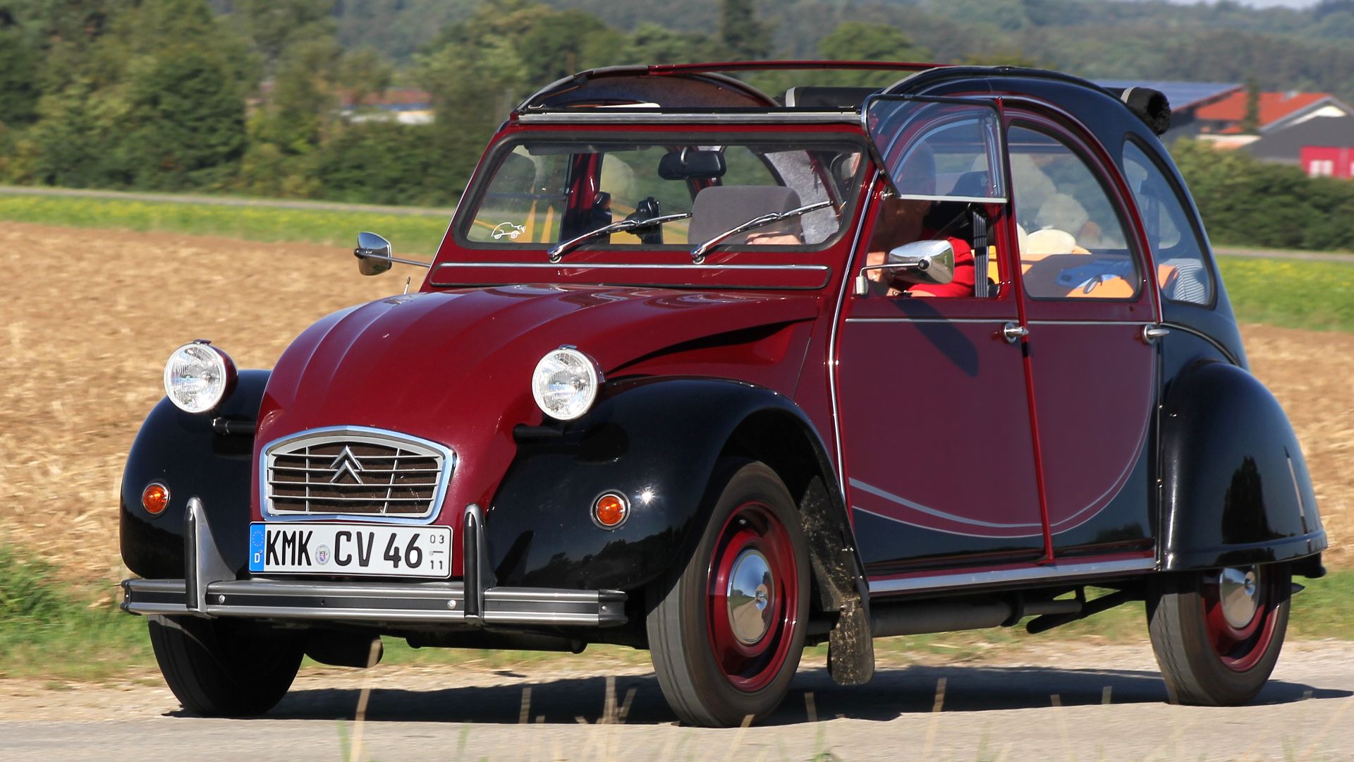 10. La minimaliste française (Citroën 2CV)