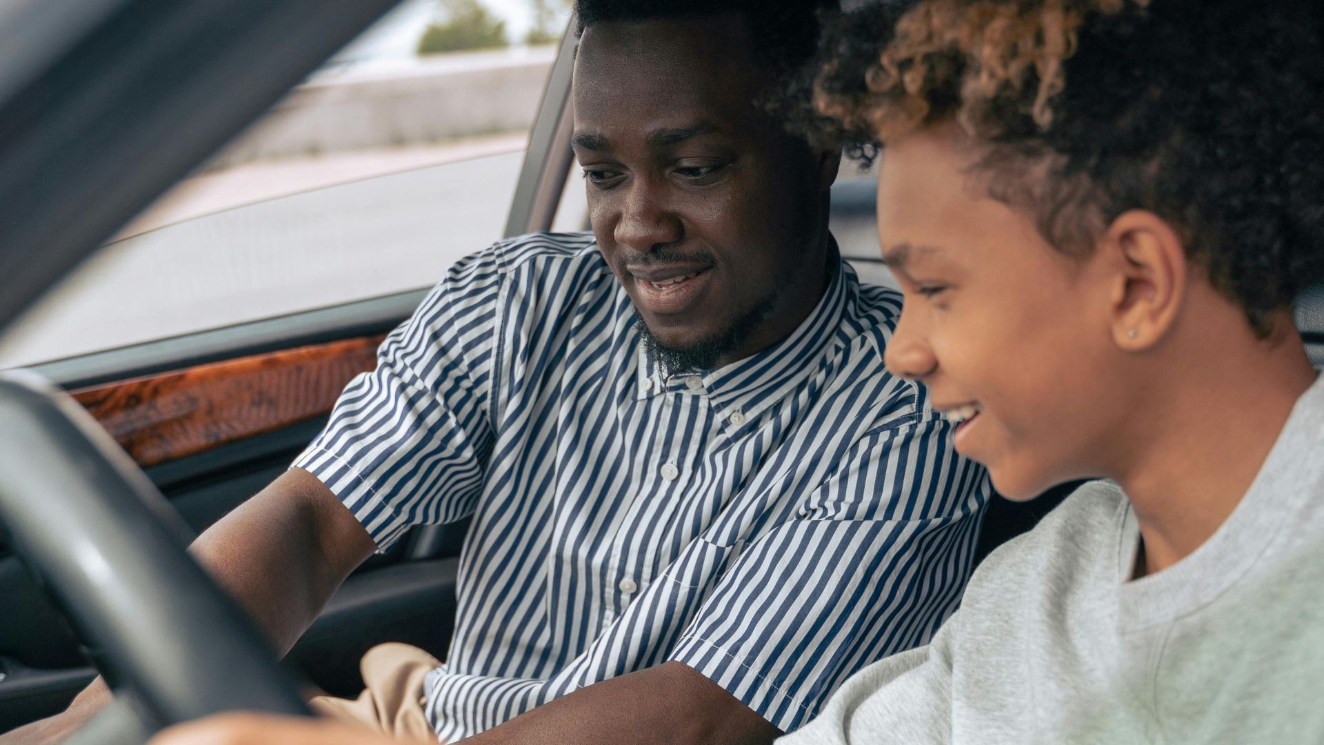 11. Ils essaient de transformer chaque moment en famille en un sketch