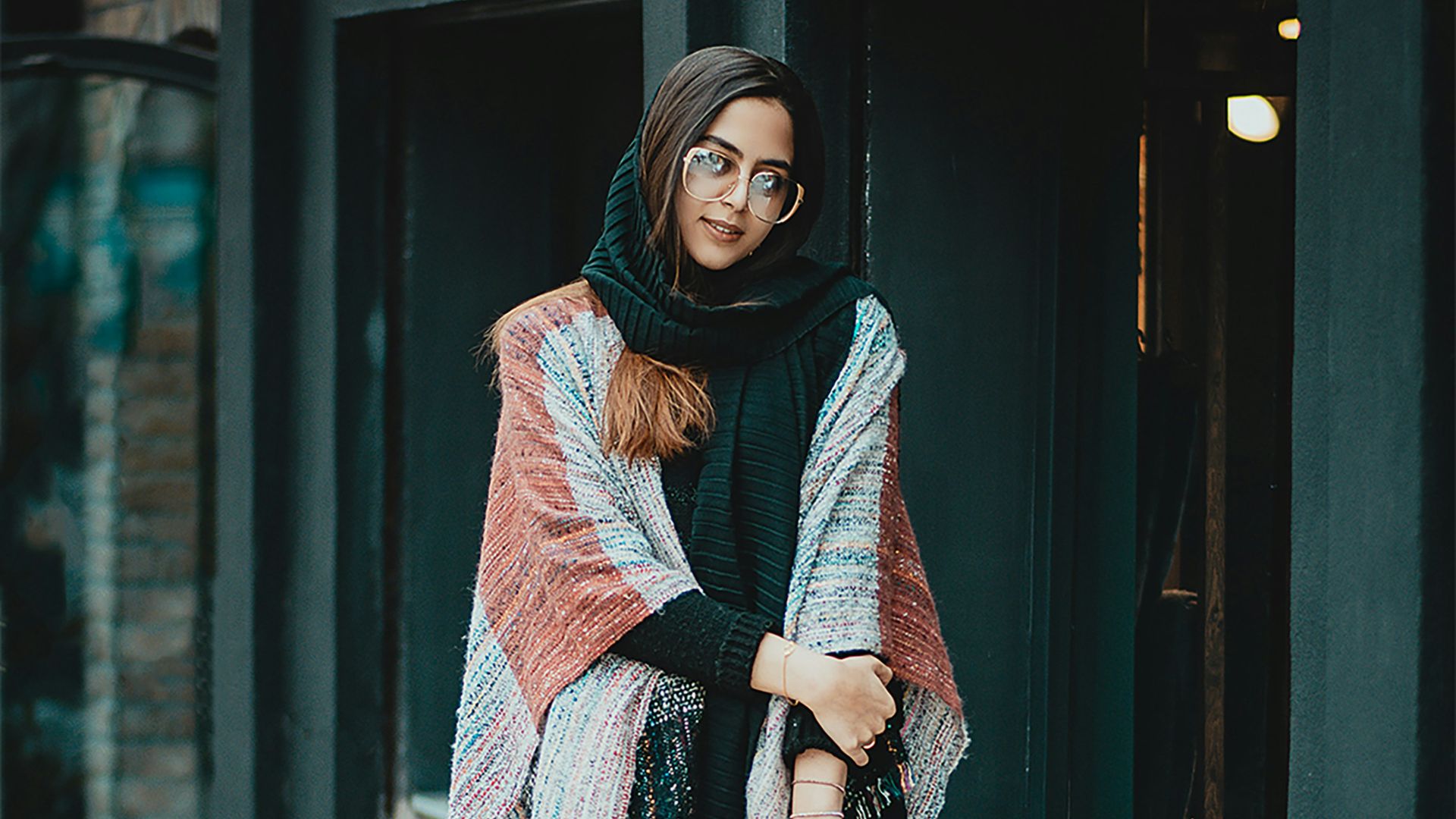 19. Une écharpe à motif discret