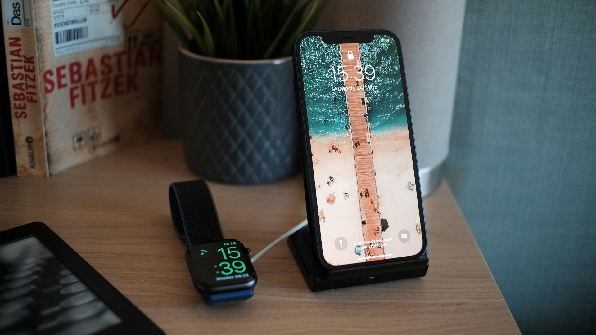 1. Votre téléphone sur la table de chevet