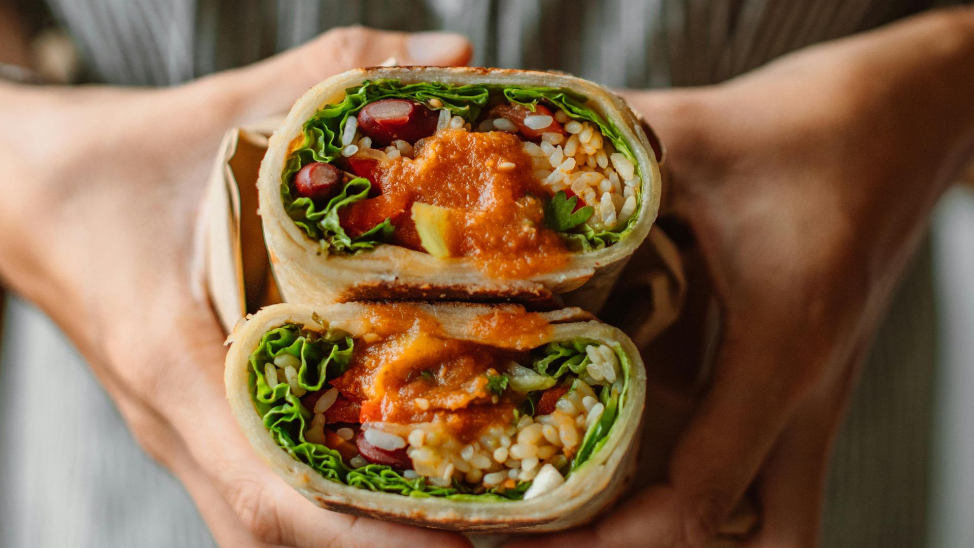 10. Wraps aux poivrons grillés et aux haricots blancs