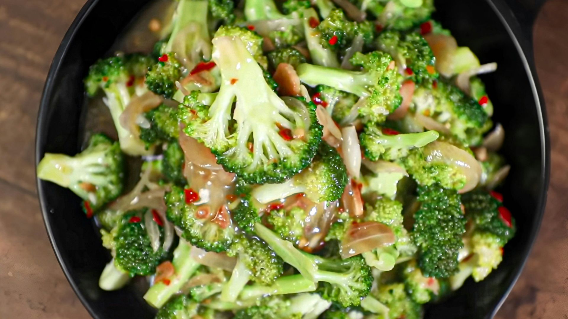 9. Sauté épicé au tofu et au brocoli