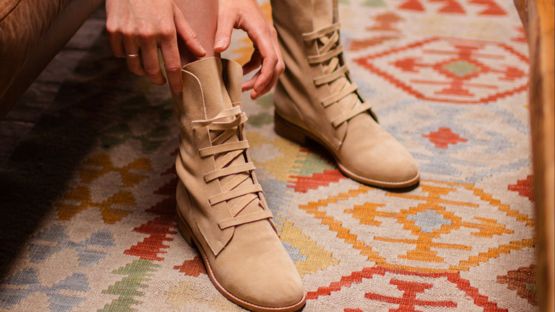 4. Bottines neutres