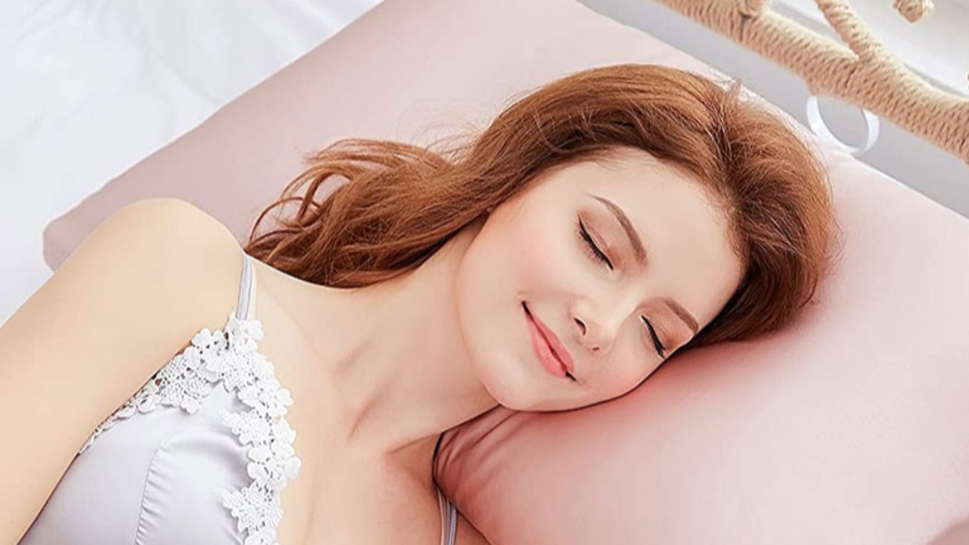 13. Protégez vos cheveux pendant votre sommeil