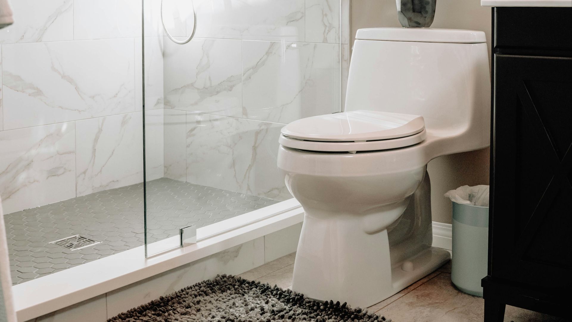 10. Les allers-retours aux toilettes s'accumulent