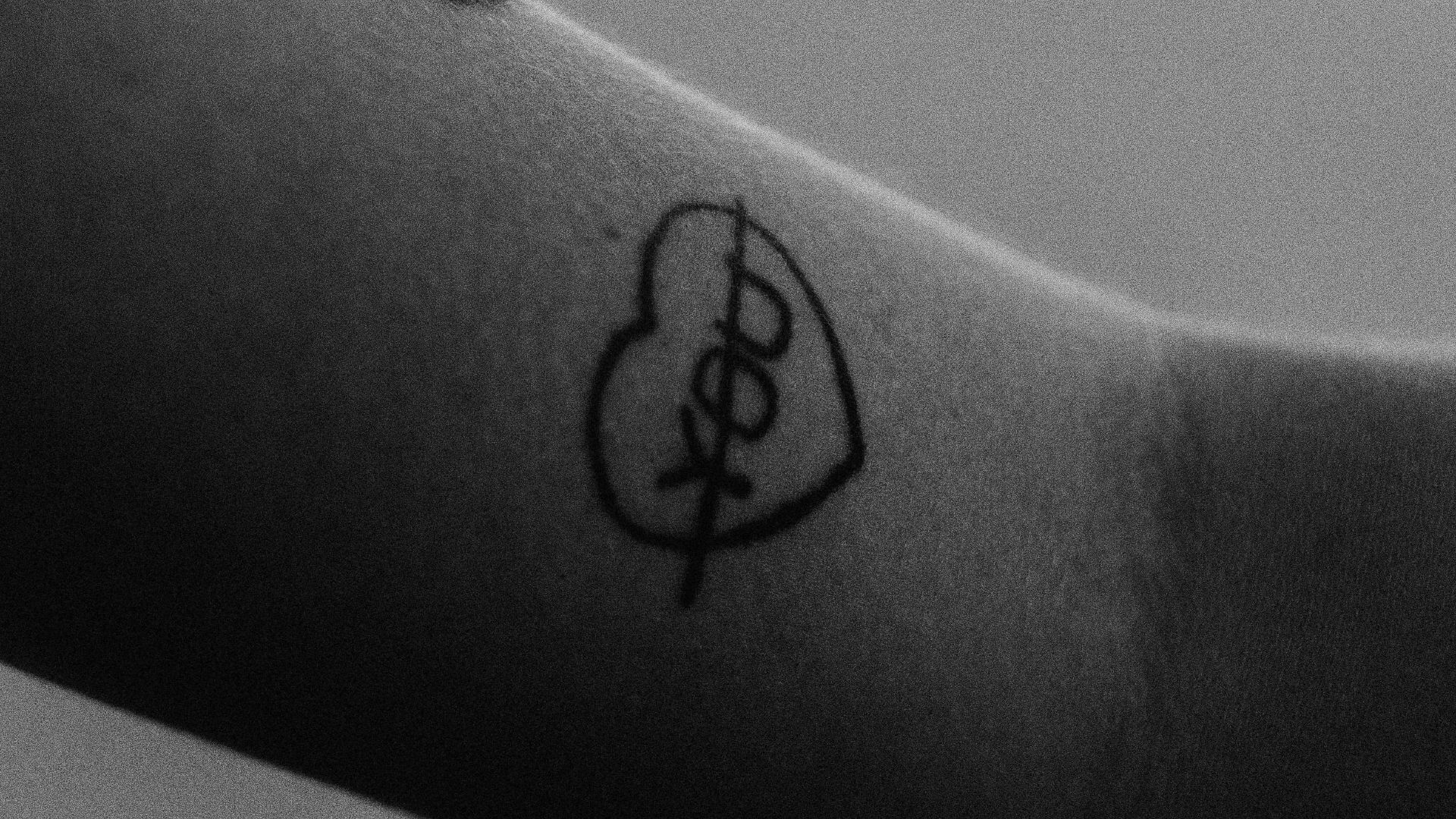 10 tatouages que l'on se fait faire après une rupture et 10 autres quand on est amoureux