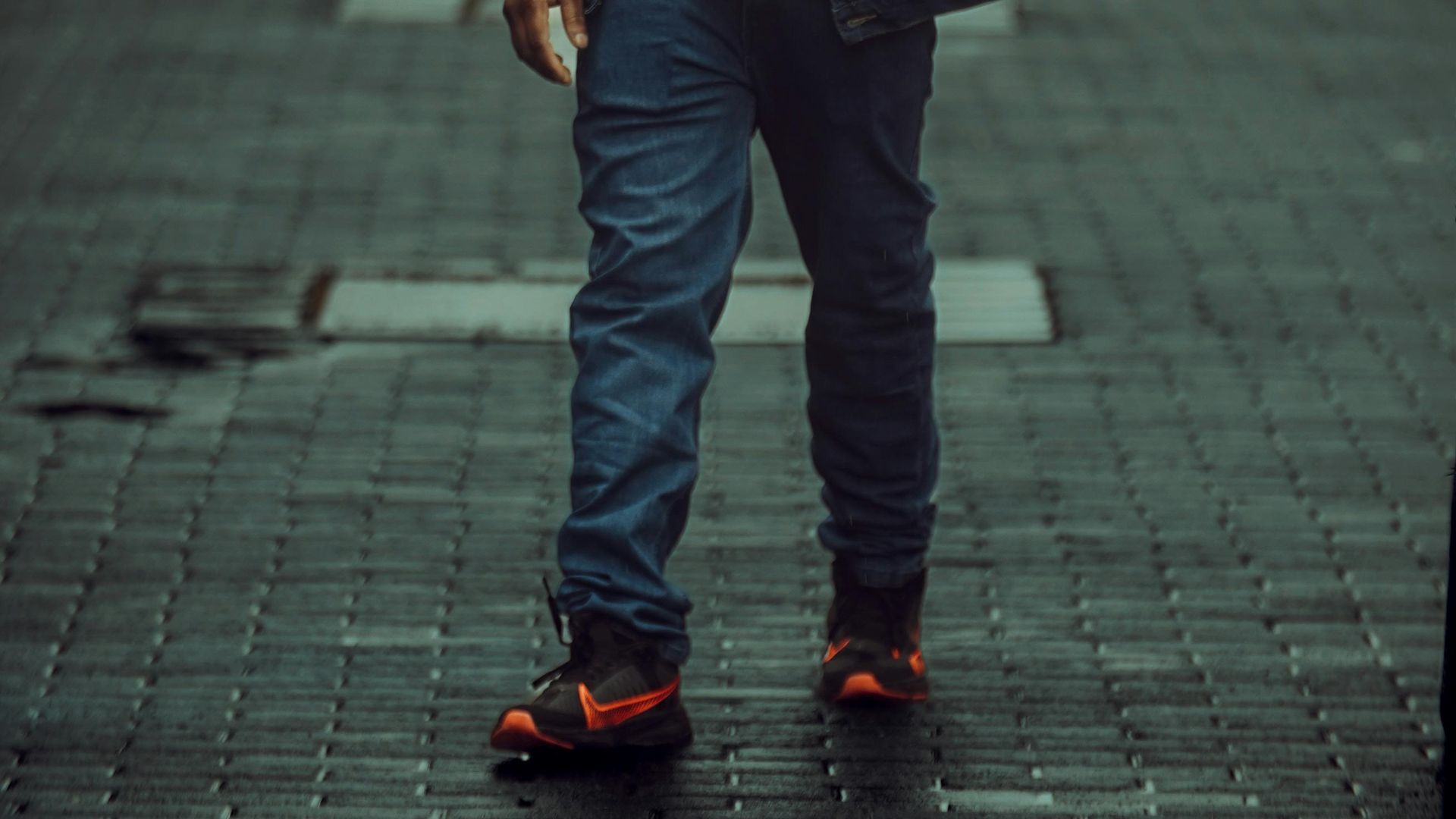 2. Les jeans trop longs qui font des plis aux chevilles