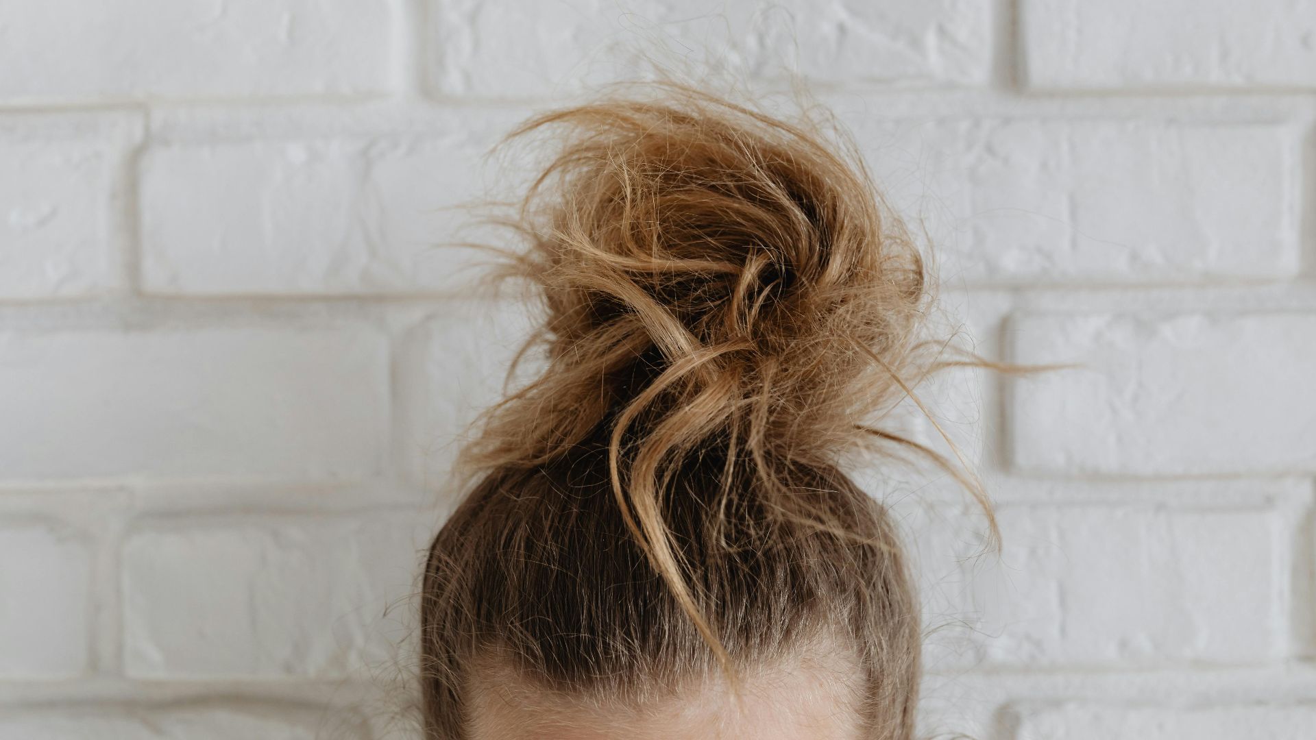 4. Un chignon décoiffé