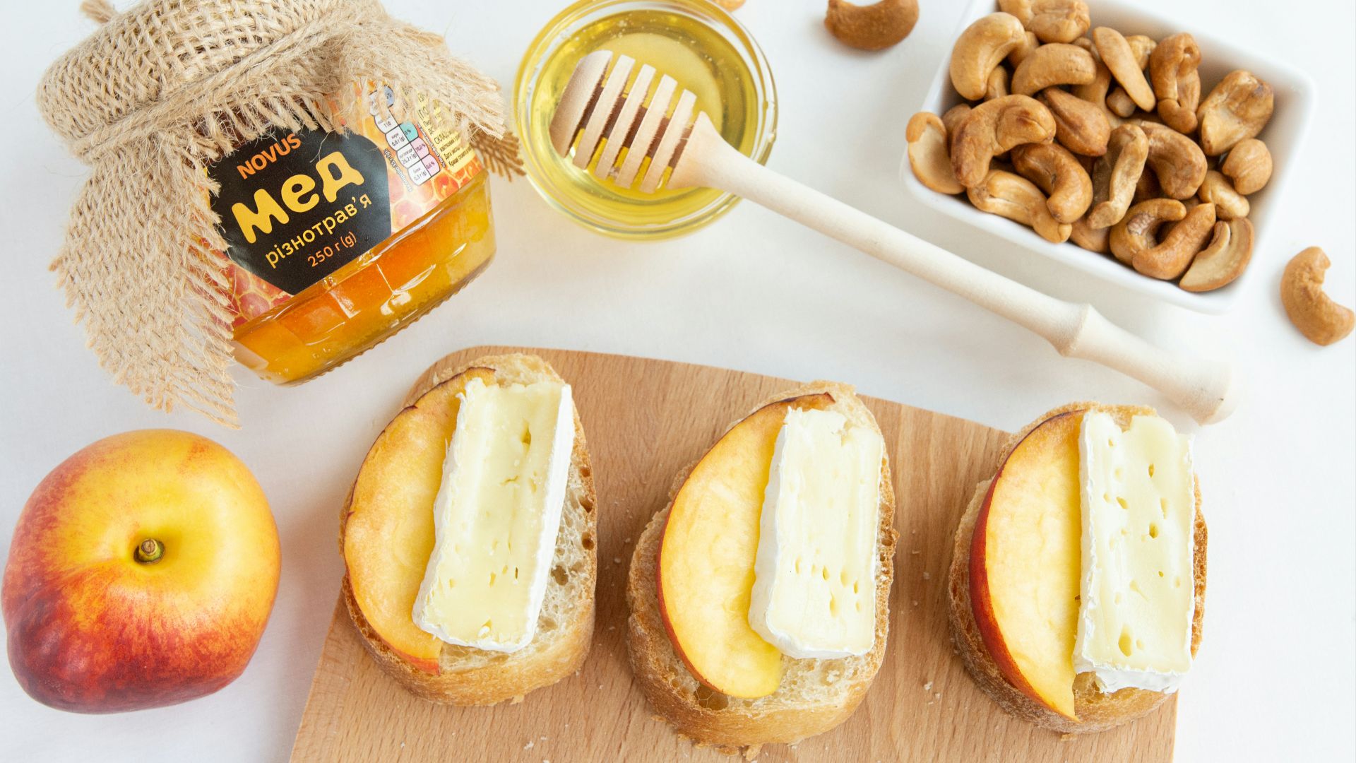 18. Assiette de pommes, fromage et dinde