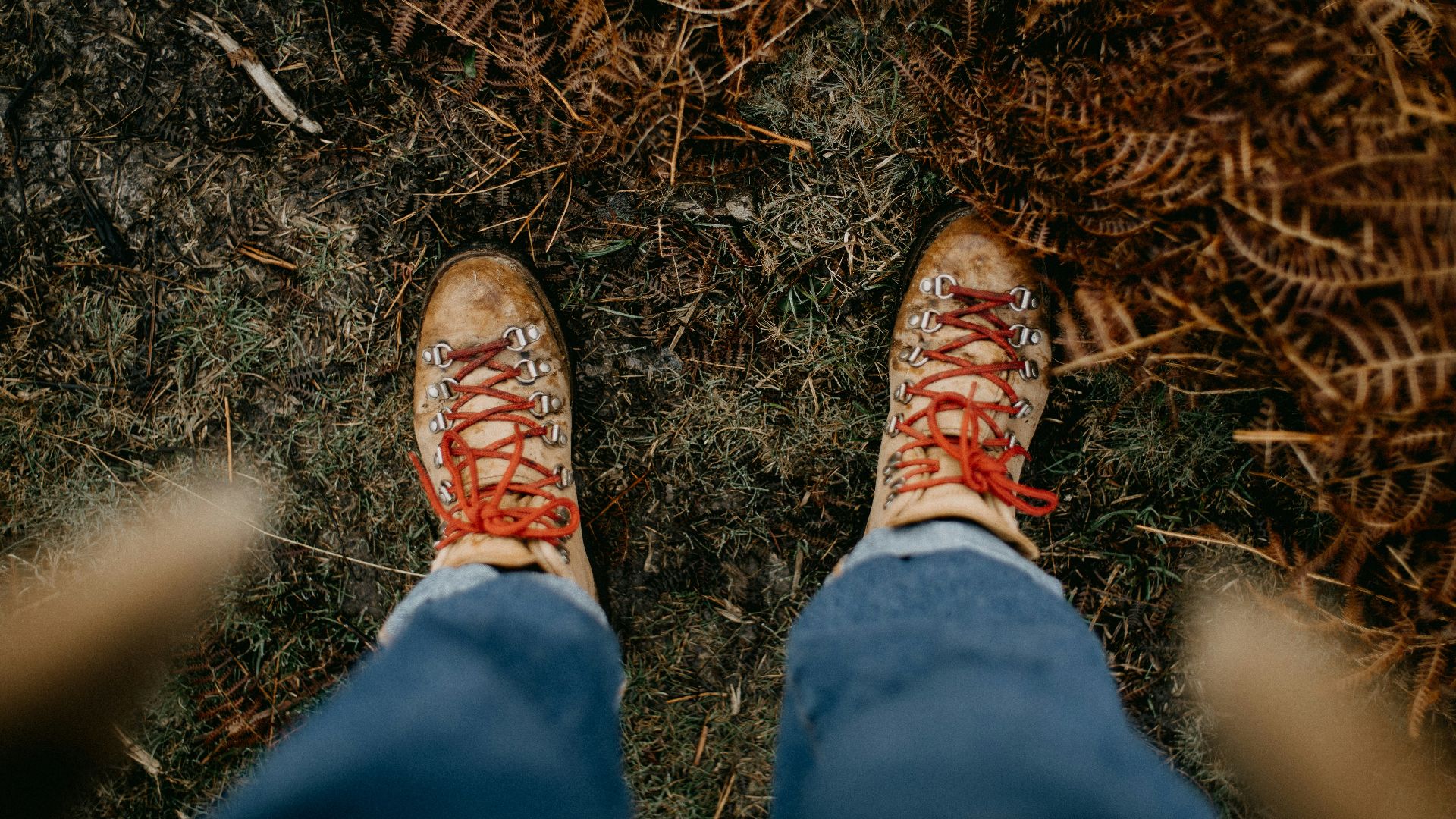 17. Chaussures de randonnée et équipement de plein air