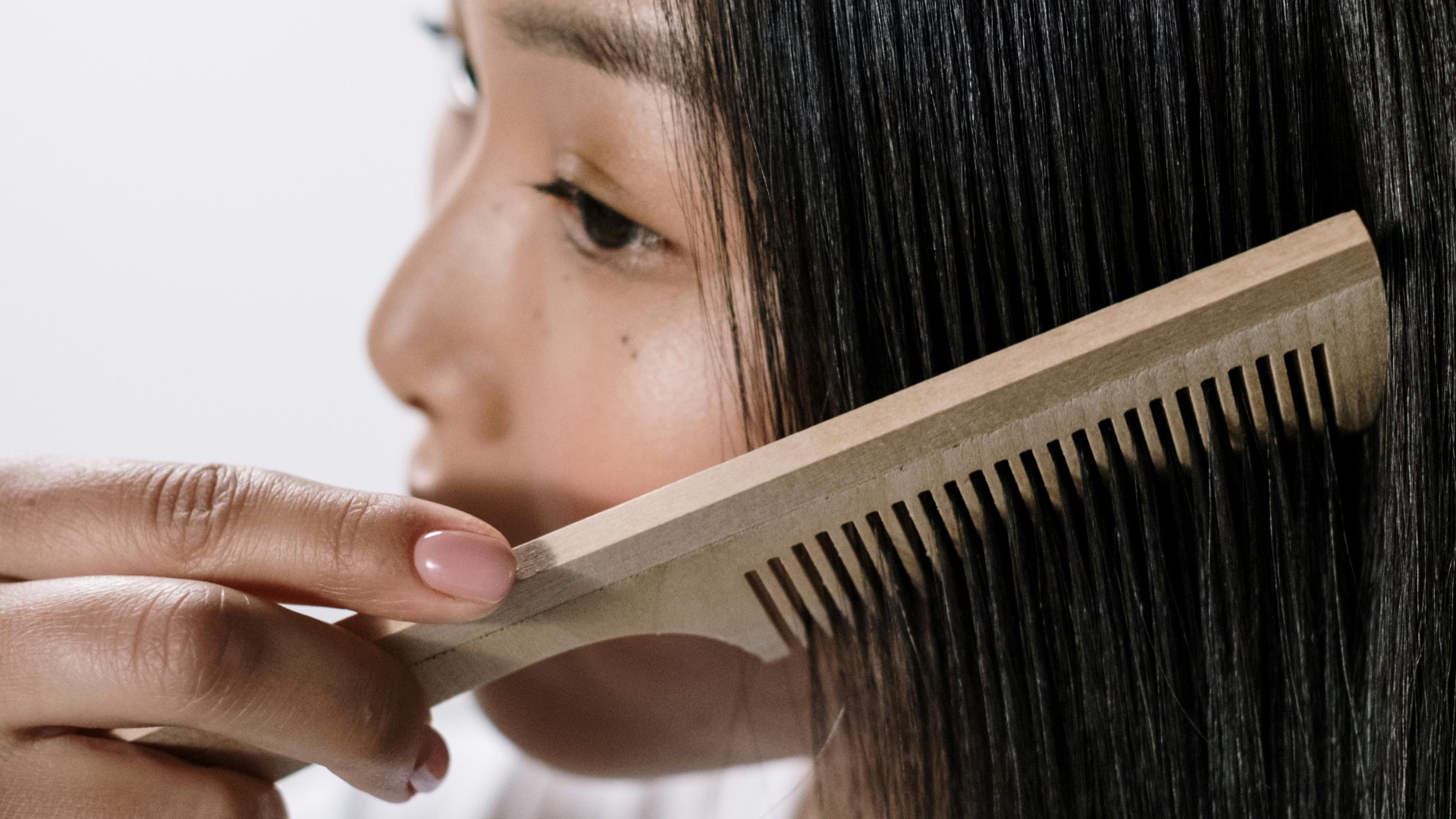 2. Vos cheveux sont plus faciles à démêler