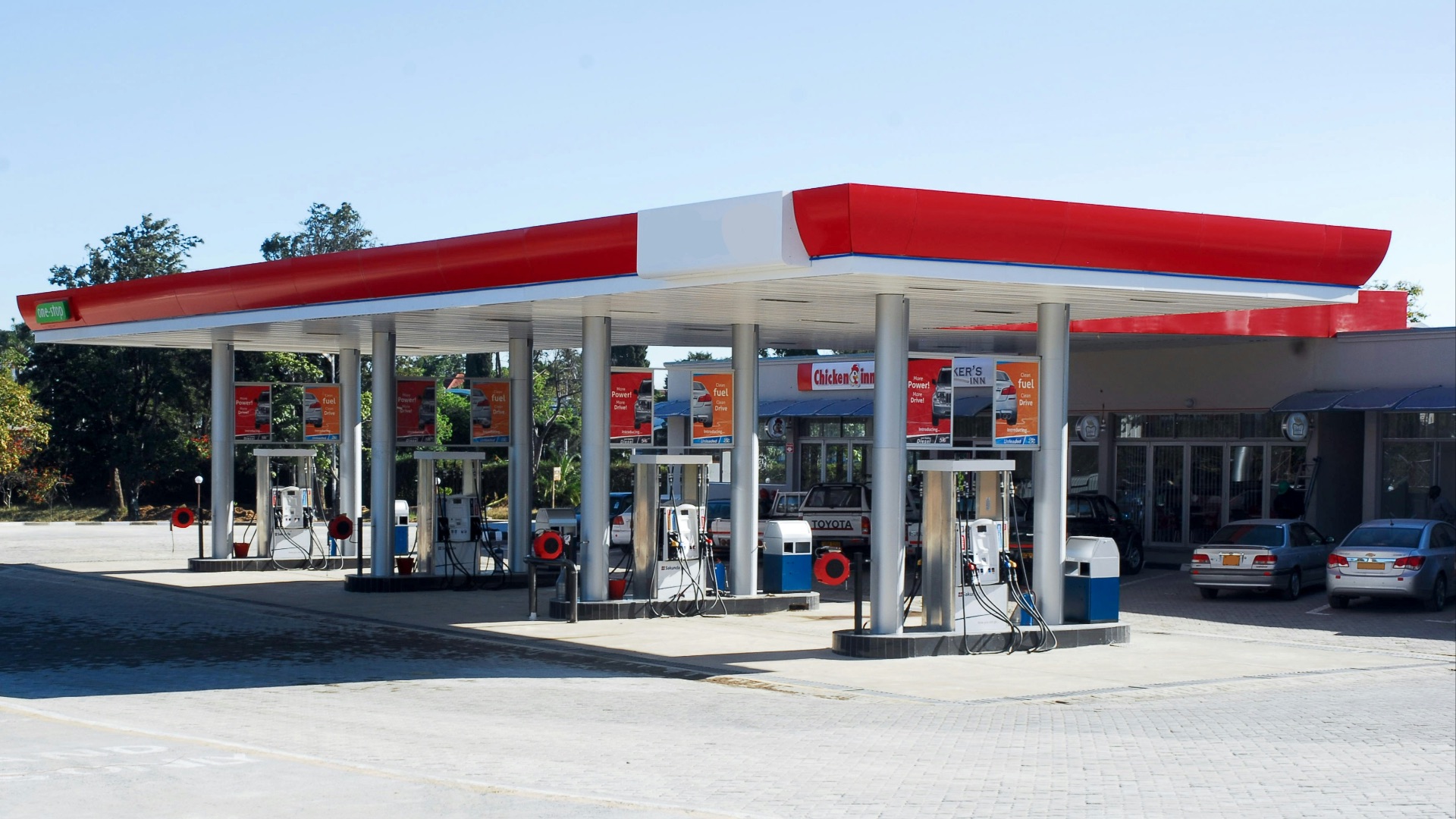 5. Privilégiez les stations-service bien éclairées et dotées de sorties clairement indiquées