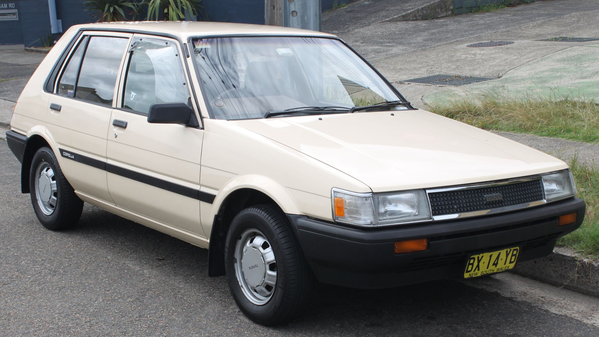 3. Toyota Corolla (1987-2002)