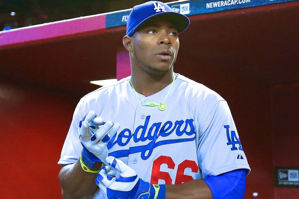 Yasiel Puig signs with the Toronto Maple Leafs